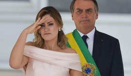 Bolsonaro e Michelle se mudam para Alvorada e cadeiras vermelhas são trocadas por azuis