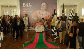 Beth Carvalho é velada ao som de sucessos e homenagens