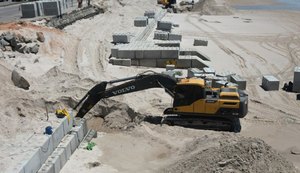 Obras de contenção do mar no Pontal da Barra chegam a 70% de conclusão