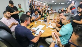 Governador sanciona Planos de Cargos e Carreiras da Educação e Detran