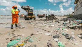 Prefeitura de Maceió amplia limpeza da orla antes e depois da virada