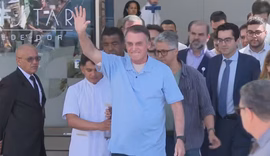 Jair Bolsonaro tem alta após três semanas internado em hospital de Brasília