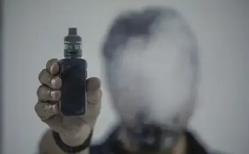 Plataformas devem remover propagandas de cigarros eletrônicos em 48h