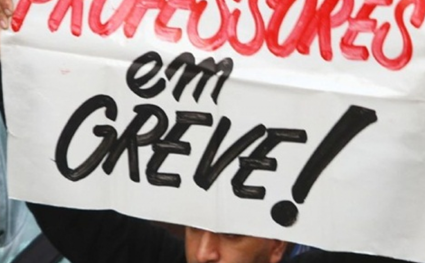 Redes públicas de ensino de Alagoas participam de greve nacional nesta quarta (26)
