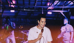 Músico alagoano João Calabar lança 'Epifânia' em show no Teatro Deodoro
