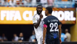 Com um a menos desde os 6 minutos, Real Madrid vence o Pachuca