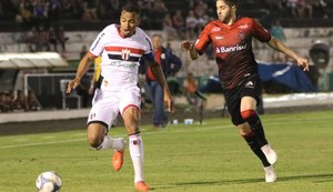 Brasil de Pelotas passa pelo Botafogo-SP e chega à parte de cima da tabela