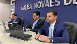 Vereadores celebram Dia do Taxista durante sessão ordinária