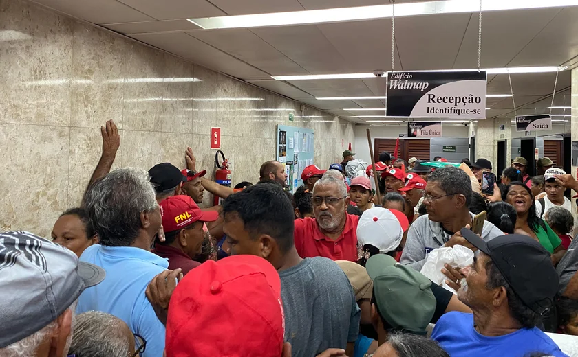 Movimentos ocupam superintendência do Incra em Alagoas e cobram avanço na Reforma Agrária