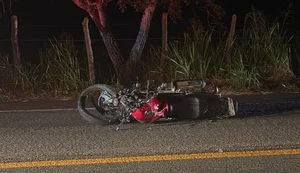 Colisão entre motocicleta e viatura da Polícia Civil resulta na morte de um homem