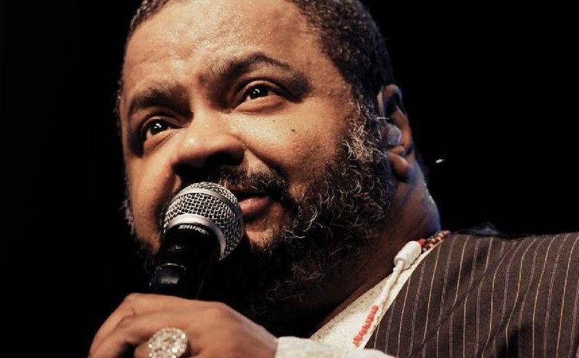 Arlindo Cruz reage dois meses após sofrer AVC: 'Ficou sentado pela primeira vez'