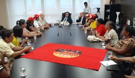 Iteral dialoga com mulheres da Jornada de Luta pela reforma agrária