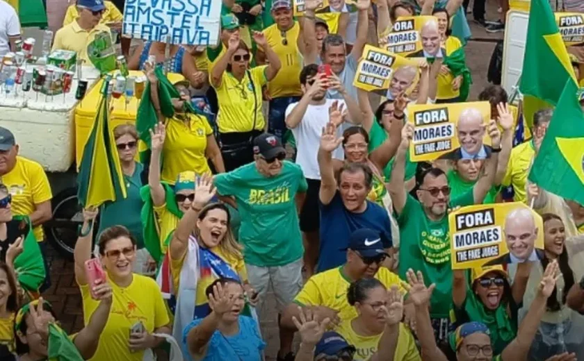 Protesto pró-Bolsonaro em Maceió pede anistia e apoio à ex-presidente