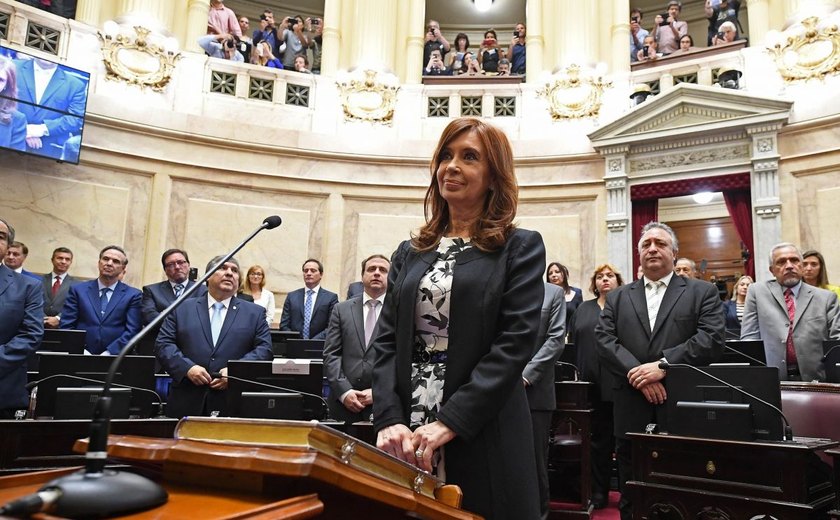 Acusada de acobertar suspeitos de terrorismo, Cristina Kirchner irá a julgamento