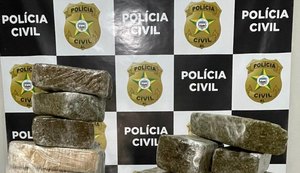 PC autua homem preso com 17 kg de maconha no Jacintinho