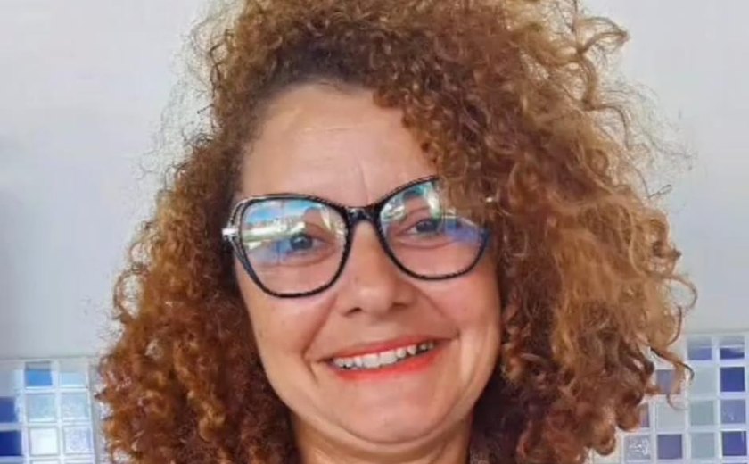 Professora alagoana lança livro sobre inclusão e acolhimento de crianças com deficiência