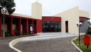 Homem acusado de cortar pescoço da própria filha com faca peixeira pega 40 anos de prisão