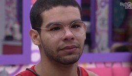 Tropeçou e caiu! Vyni é o oitavo eliminado do Big Brother Brasil 22