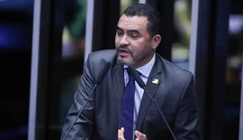 Alvo de investigação, governador do Tocantins é afastado do cargo