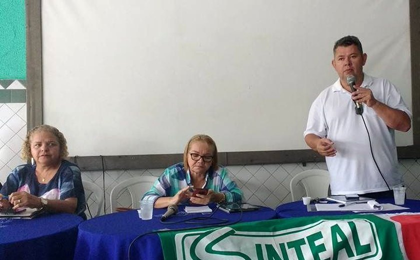 Professores em Arapiraca tentam receber R$ 33 milhões