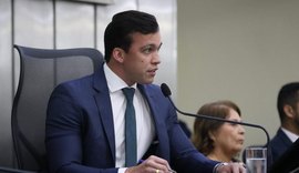 Deputado fiscaliza e cobra climatização das salas de aulas em escolas públicas