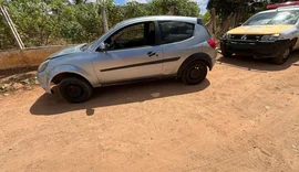 Motorista é preso com sinais de embriaguez após colidir em muro