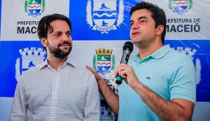Prefeito e ministro autorizam construção de novas moradias em Maceió