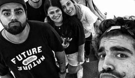 Caio Castro reage a comentário homofóbico em foto: ‘Sou hétero, mas se fosse homo?’