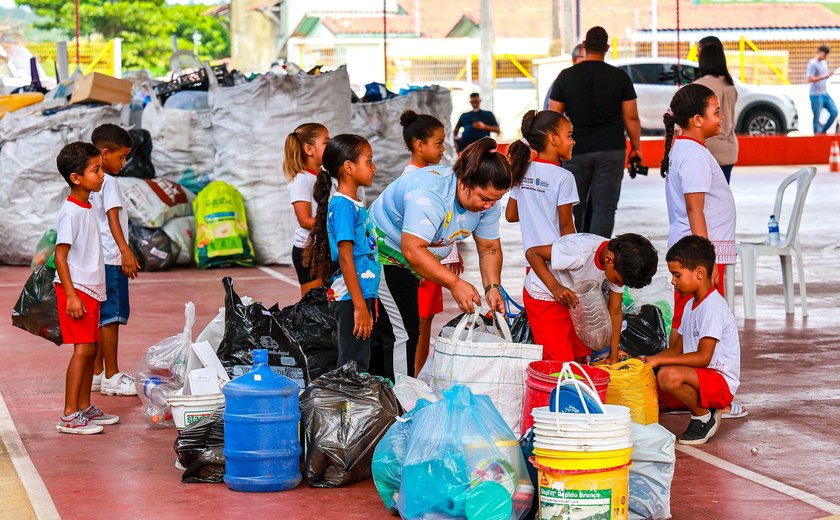 Dia Mundial da Reciclagem: Plastitroque em Marechal Deodoro arrecada 4 toneladas de resíduos plásticos