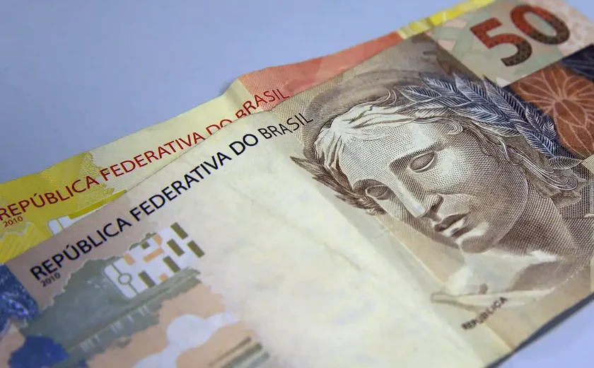 Caixa libera abono salarial para nascidos em setembro e outubro