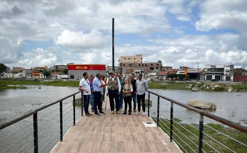 Em Tapera/AL, prefeito recebe visita do MP/AL e do IMA na obra do futuro cartão postal da cidade