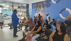 Equipe e-Multi orienta população sobre combate às zoonoses