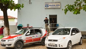Homem vai prestar depoimento por crime de agressão e é preso por homicídio