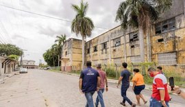 Prefeito JHC visita ruínas da antiga Fábrica Carmen para tornar local em espaço turístico