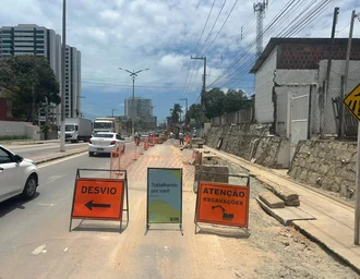 BRK realiza obra de ampliação da rede coletora de esgoto no litoral norte de Maceió