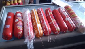 Fiscalização apreende 110 kg de produtos fora da validade nos bairros do Clima Bom e Feitosa