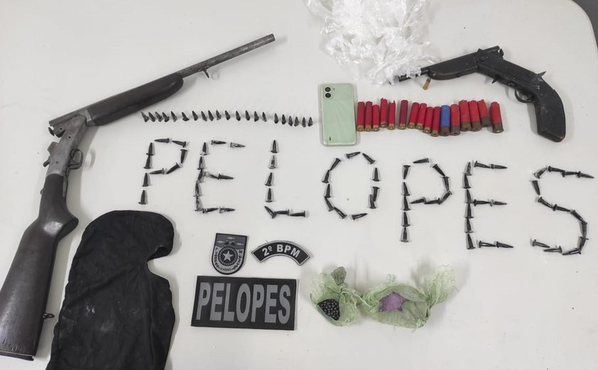 Ações da PM apreendem três armas de fogo e 1,3 kg de drogas no interior