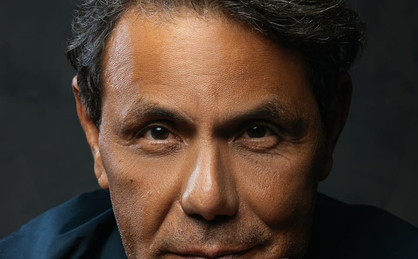 “O Mar Salva Mas Afoga”, de Alexandre Câmara: poesia que resgata memórias, ancestralidades e convoca à travessia