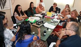 Após reunião na SEMED, Sinteal e Escola municipal entregam documento no MP/AL