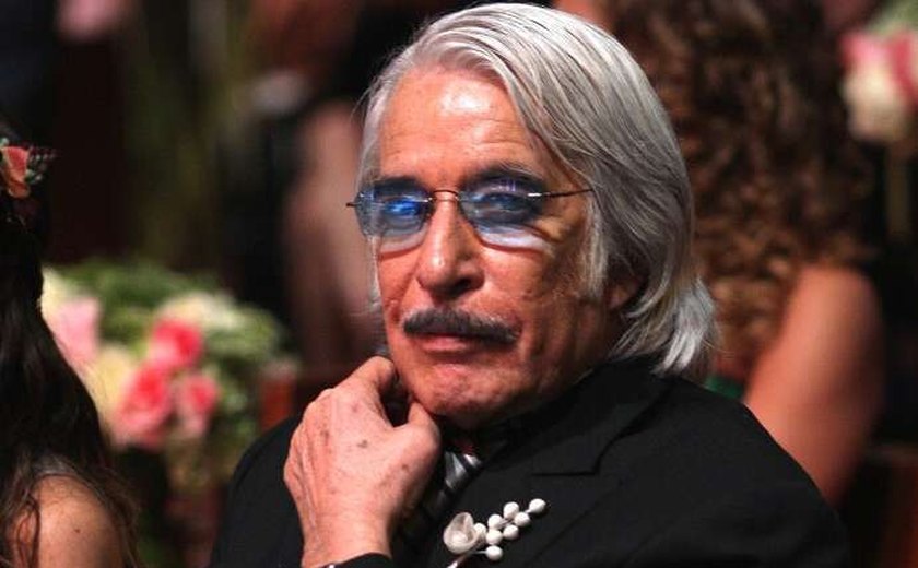 Morre, aos 81 anos, o ator mexicano Enrique Rocha, o León de Rebelde
