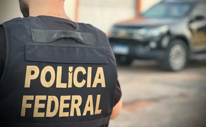 Funcionários e ex-funcionários da Caixa são alvos de operação da PF