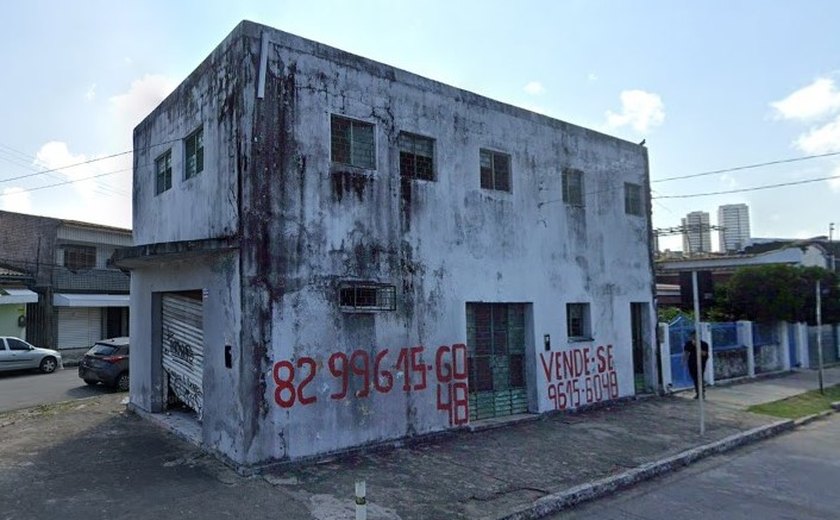 Corpo de Bombeiros atua em princípio de incêndio na parte baixa de Maceió