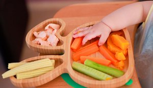Introdução alimentar: Como a alimentação da criança pode impactar na saúde ao longo da vida?
