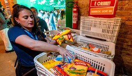 Alimentos arrecadados pelo Sesc no São João de Maceió vão contemplar 25 instituições sociais