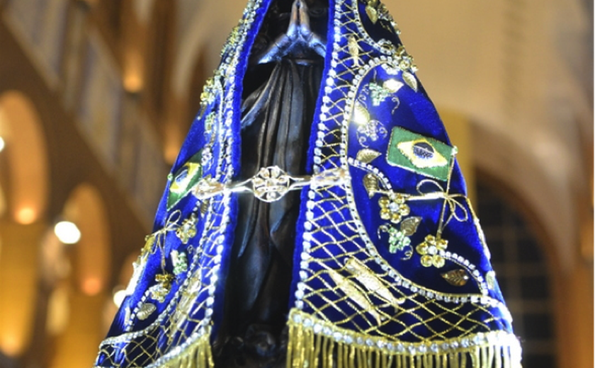 Igreja católica realiza carreata em comemoração ao Dia de Nossa Senhora Aparecida