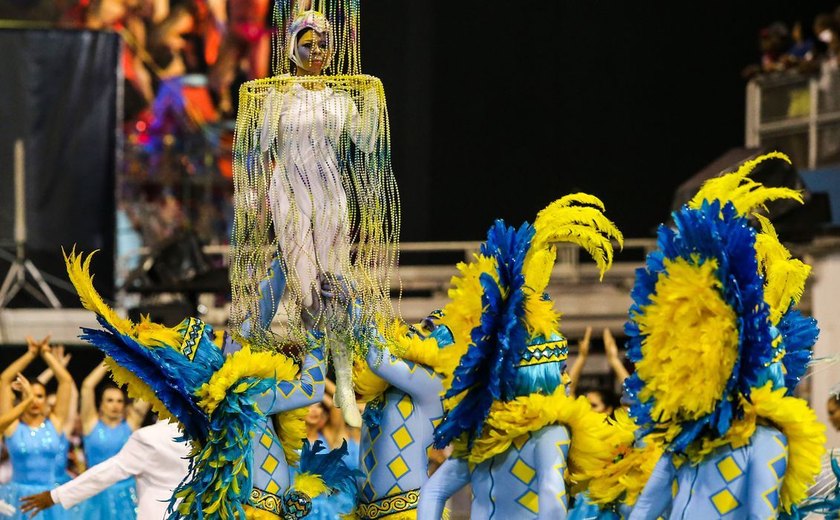 Sambódromo do Anhembi recebe hoje sete escolas do Grupo Especial