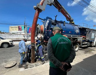 Operação Línguas Sujas flagra despejo irregular de esgoto no Salgadinho