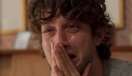 Danilo fica revoltado com crimes de Thelma e faz denúncia na TV: 'Assassina'