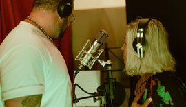 LoreB lança videoclipe de novo single sobre a leveza, os dramas e os universos de um romance a dois