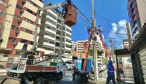 Procon Maceió integra operação da Ilumina para tirar fios em desuso dos postes